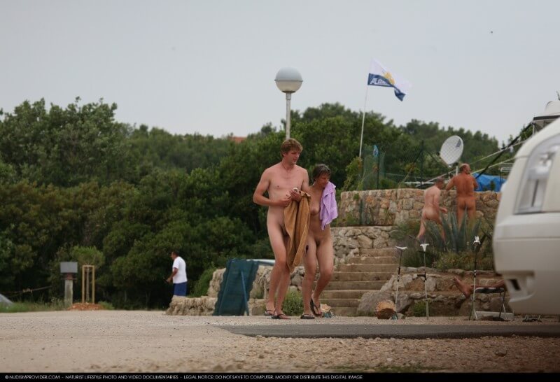 Nudism Family Indian Summer Painting photo gallery - Events with completely naked people
