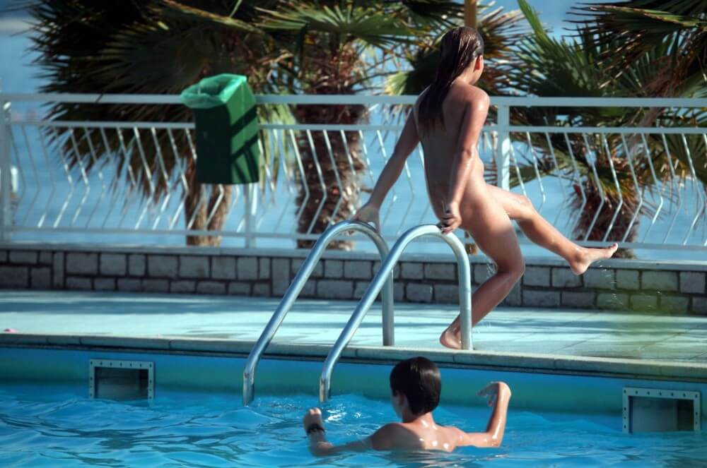 Pool Assortment Nudism Life - Beautiful family nudism