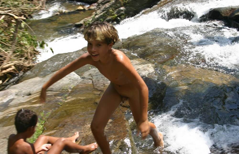 Brazilian Cliff Slide pics - Naturism teaches you to accept yourself and others