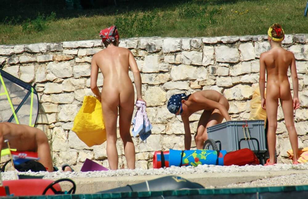 Sporty and Athletic Sands gallery - The impact of naturism on health