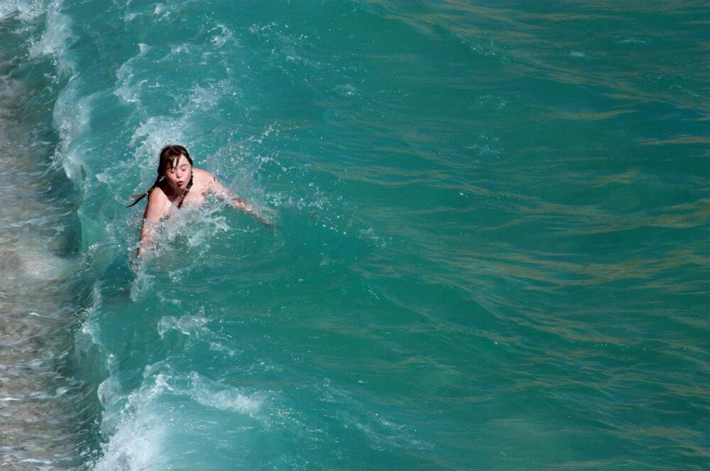 Naturist Cold Water Entry pics - Nudism supports personal freedom and individuality