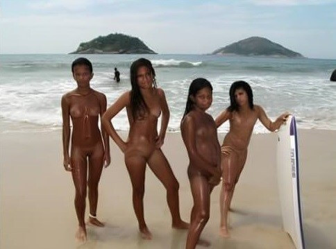 Warm Brazilian Beach Series 2 photo gallery - Freedom and naturalness are important to naturists