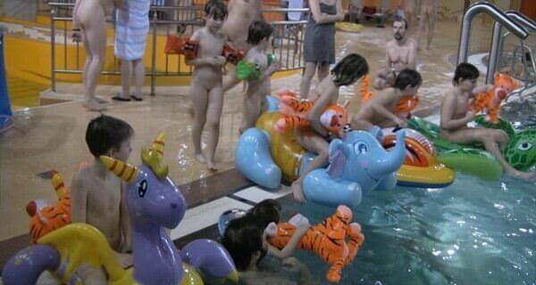 Indoor water runners 1 Full HD video - Naturism and environmental awareness in the modern world
