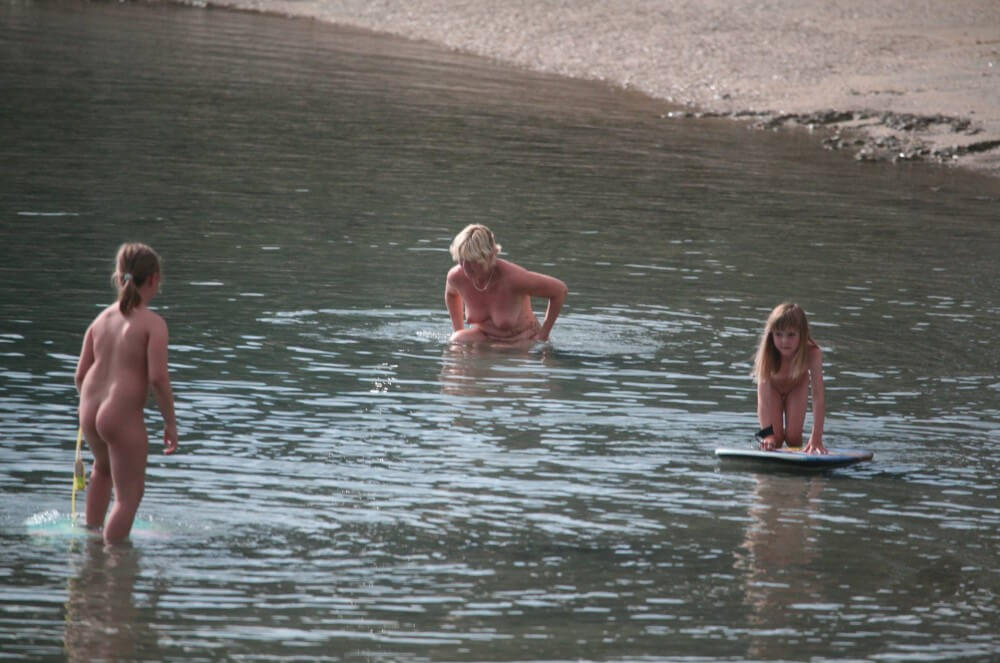 Naturism photo gallery # 14 - Such nudist practices help break down prejudices