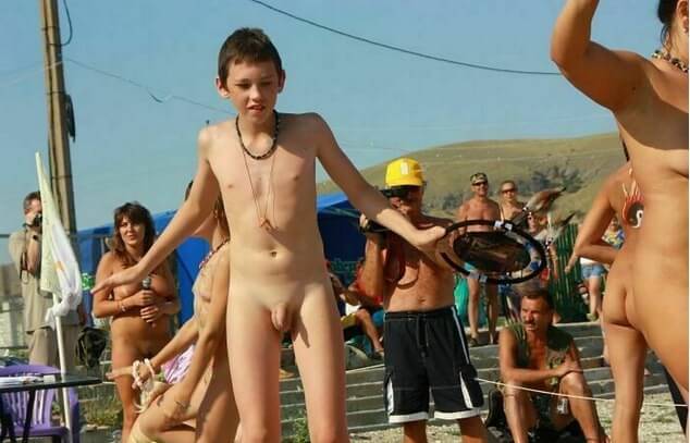 Nudists in Crimea photos - Melting under the scorching sun, I sunbathe naked