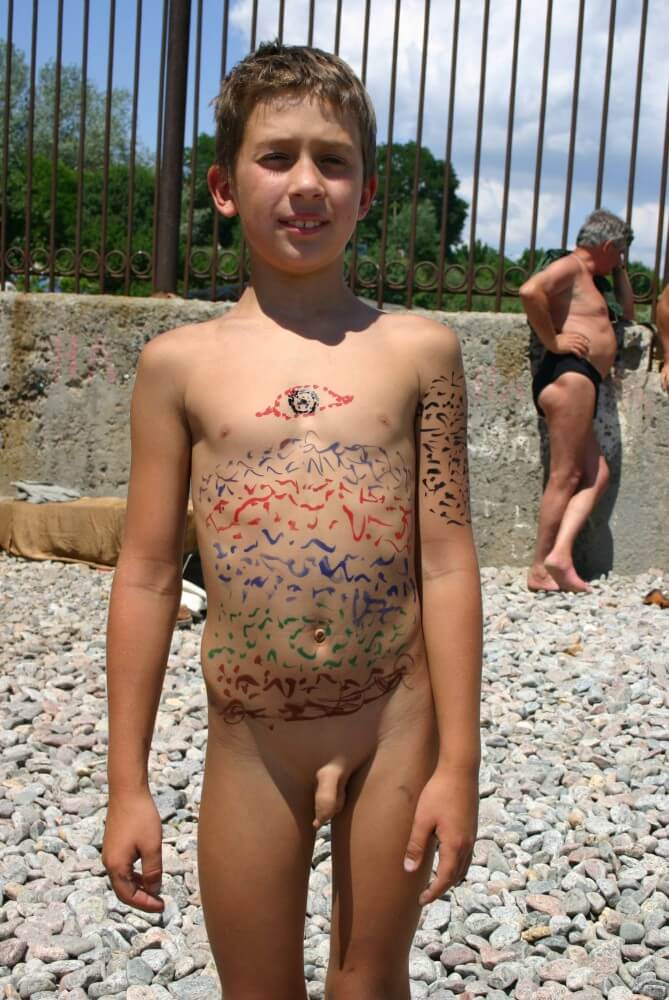 Father and Daughter Painted pics - Nudism strengthens friendships and mutual respect