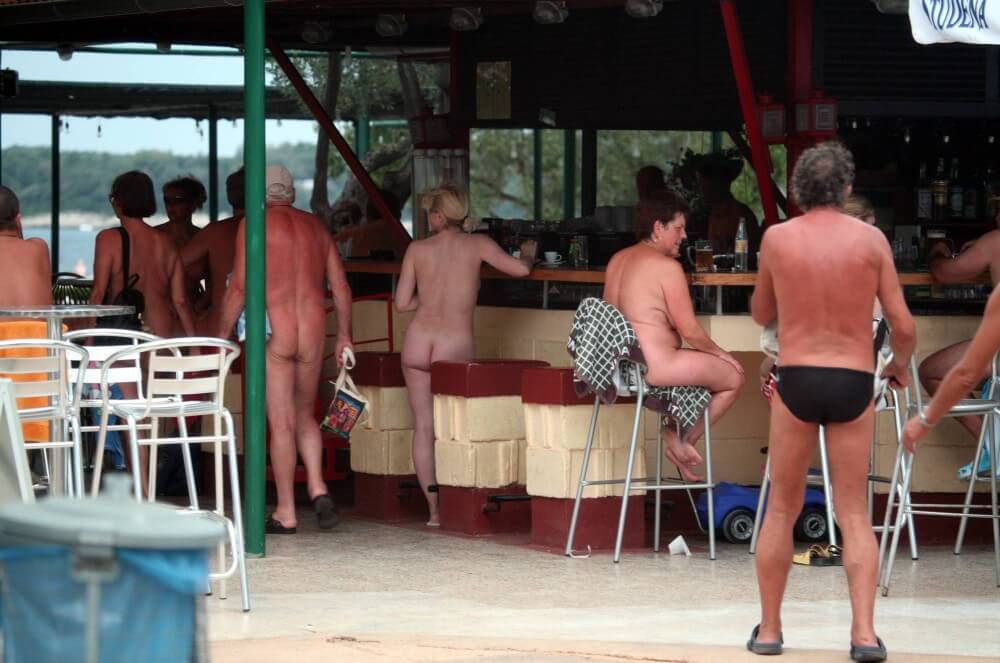 Outdoor diner view - Nudism is freedom without limits