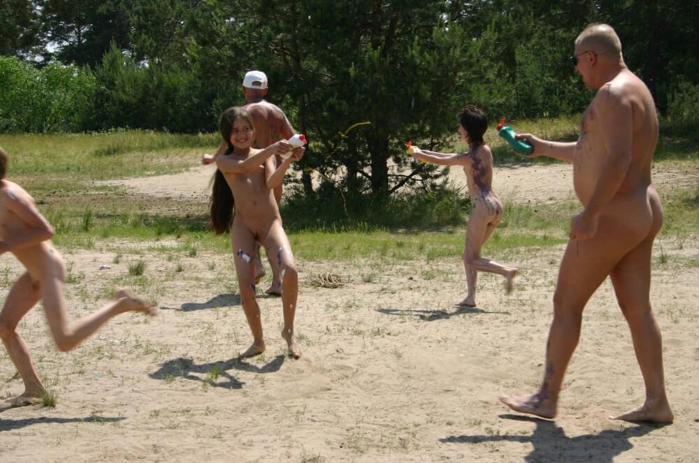 Kiev Group Painting Wild pics - Nudity is a part of life without shame or fear