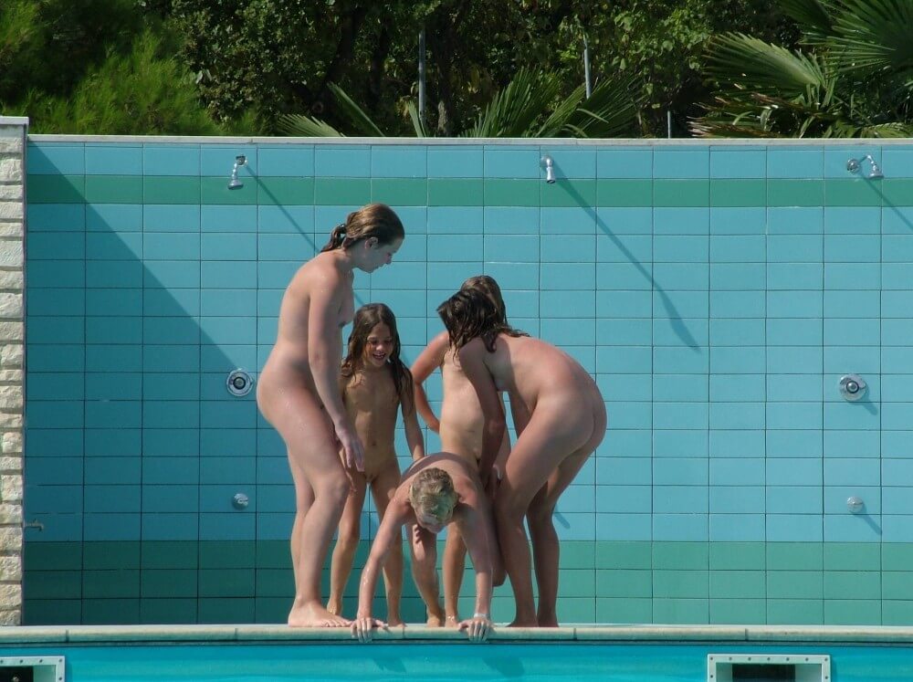 FKK Outdoor Children Pool pics - Ordinary people as naturists