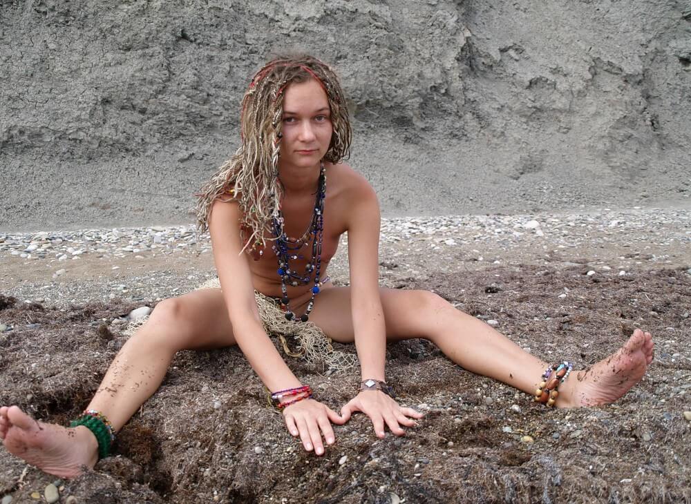 Naturists Rocky Stream Pixie Girls photos - The practice of naturism fosters inner harmony