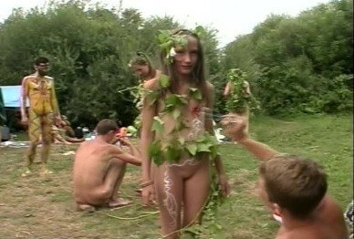 Enature - Mother Naturists - People who practice naturism value naturalness and simplicity