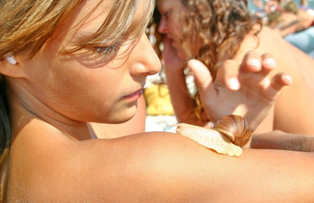 Ulitka Play On the Beach pics - Naturalness requires openness