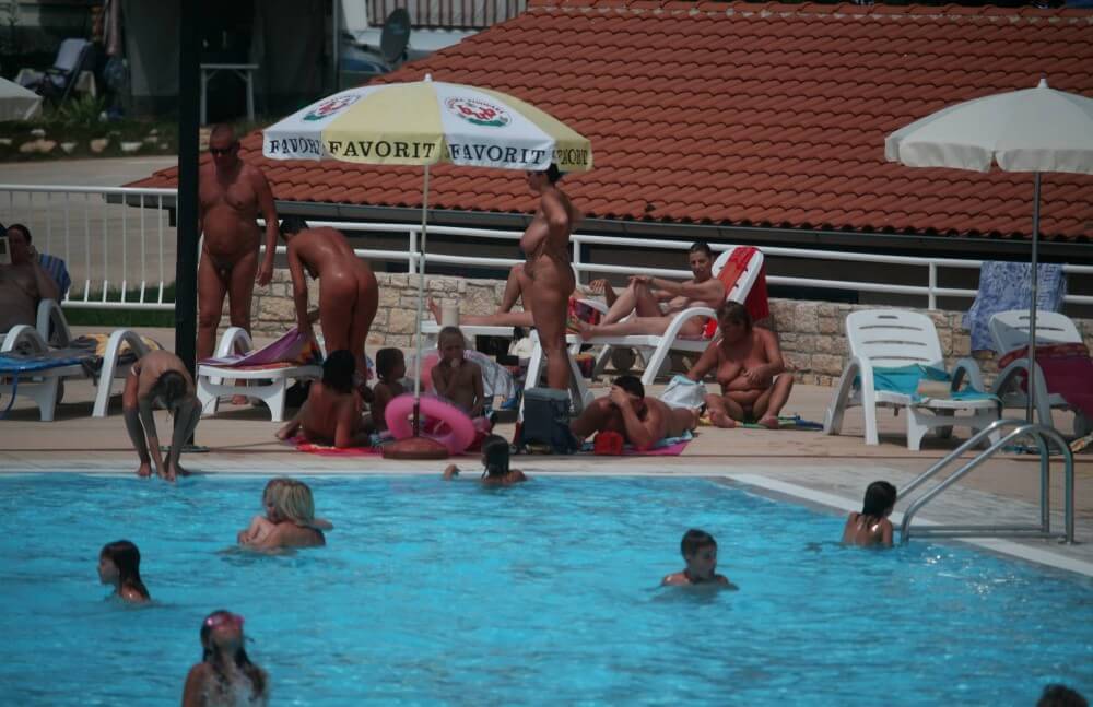 Naturist Pool Observation pics - Nudity helps you understand yourself and the people around you better