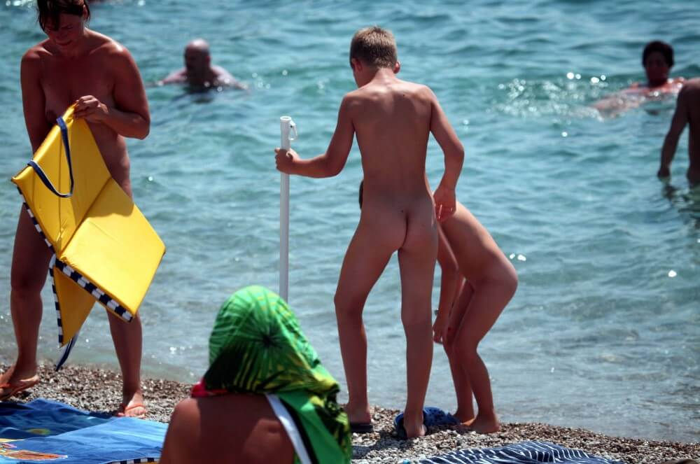 Water Camp pics - Freedom from clothing is an integral part of naturism
