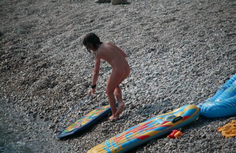 Naturist Surf Board Glides pics - Nature provides the energy and strength for life, and well simply be naked