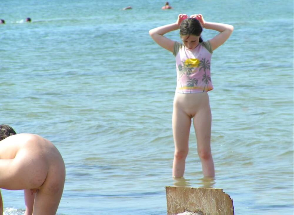 Crazy dirty girls - Happiness is achieved by embracing naturism and nudism in ones life