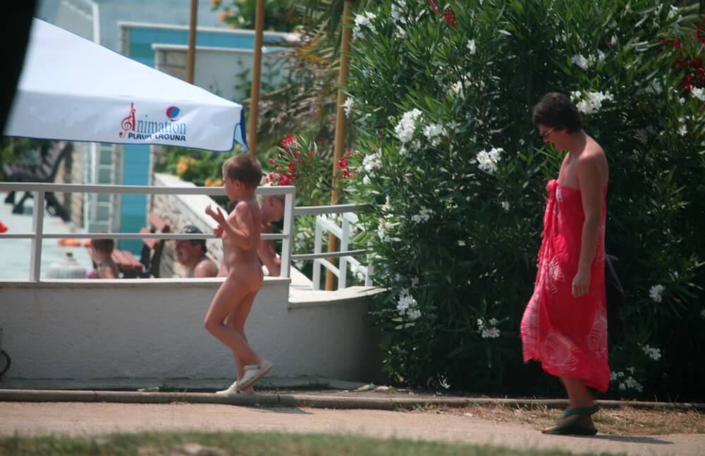 Naturist Pool Walkaround pics - What the Concept of Naturist Recreation Entails