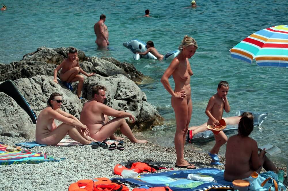 Rock Side Family Camping pics - Nudism and naturism value harmony