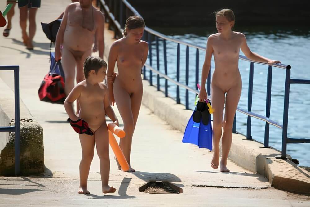 Naturism photo gallery # 11 - Naturism as a protest against puritanical moral norms