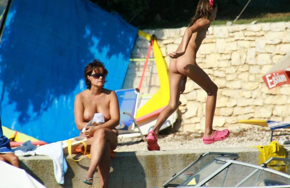 Bright Day Sun Tanning pics - Striving for harmony and peace of mind is the essence of naturism