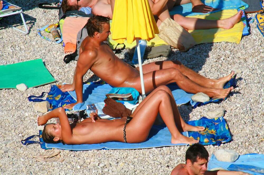 Ula FKK Bikini Couples Day pics - Boundaries disappear in the world of naturism and nudism