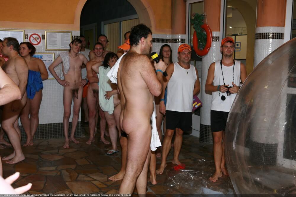 Naturism photo gallery # 56 - The pursuit of naturalness and freedom