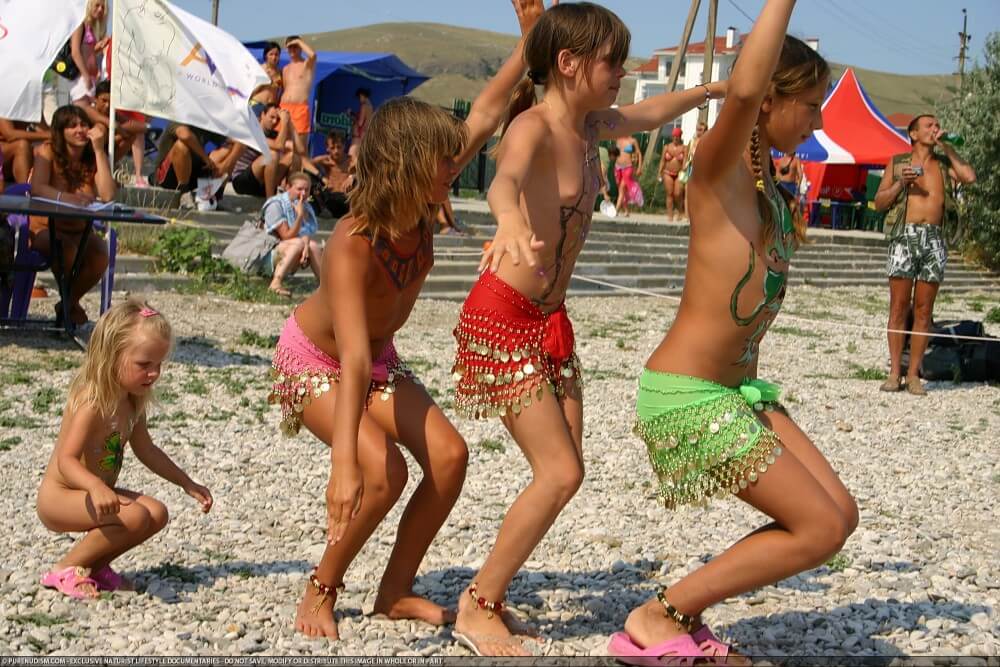 Festival and dancing photos - People seek self-development and peace of mind through nudism