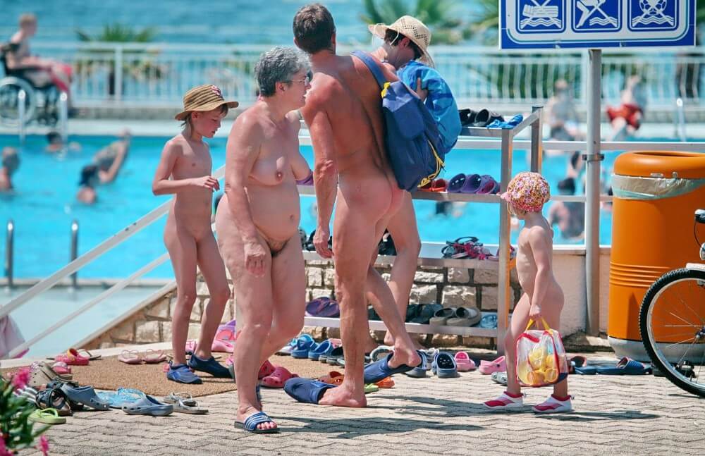 Family Poolside Grouping pics - The Foundations of Naturist Philosophy and the Ethical Principles of the Community