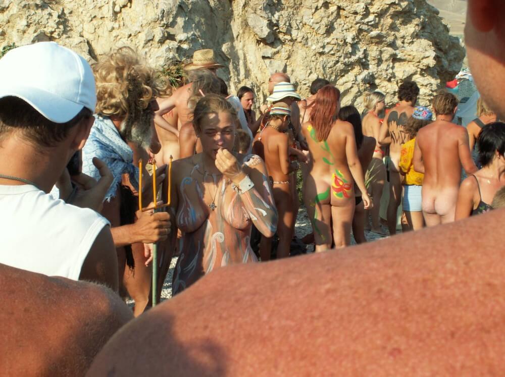 Neptune Day Side Views photos - Boundaries disappear in the world of naturism and nudism
