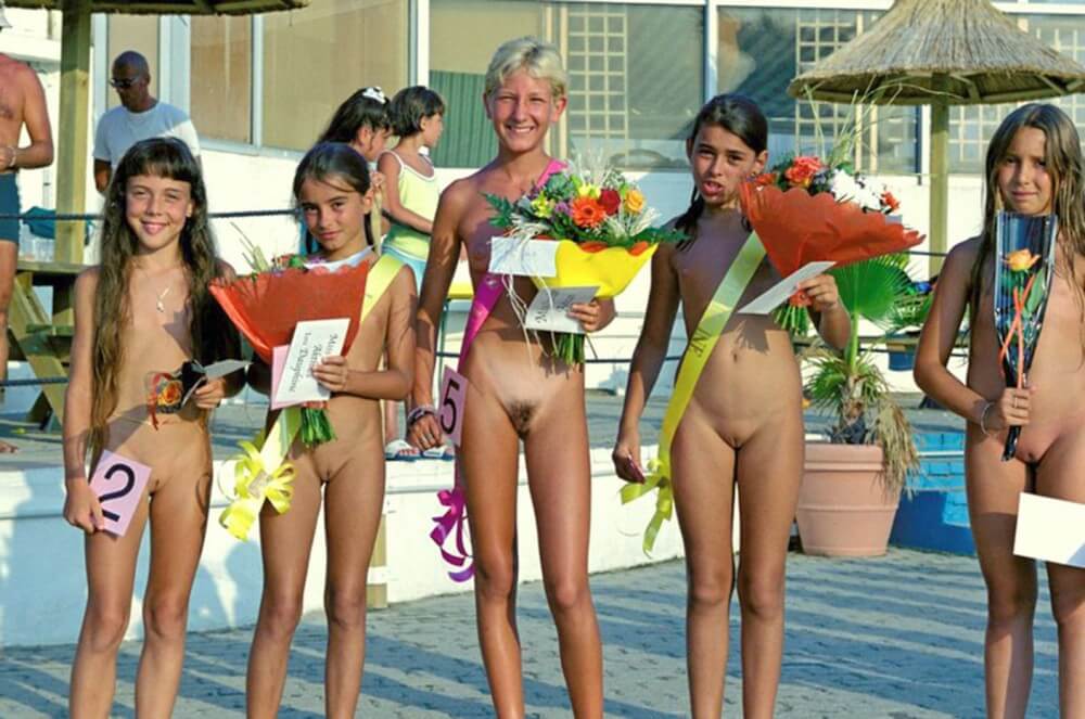 Beauty contest FR photos - Travel and tours incorporating elements of the naturist lifestyle