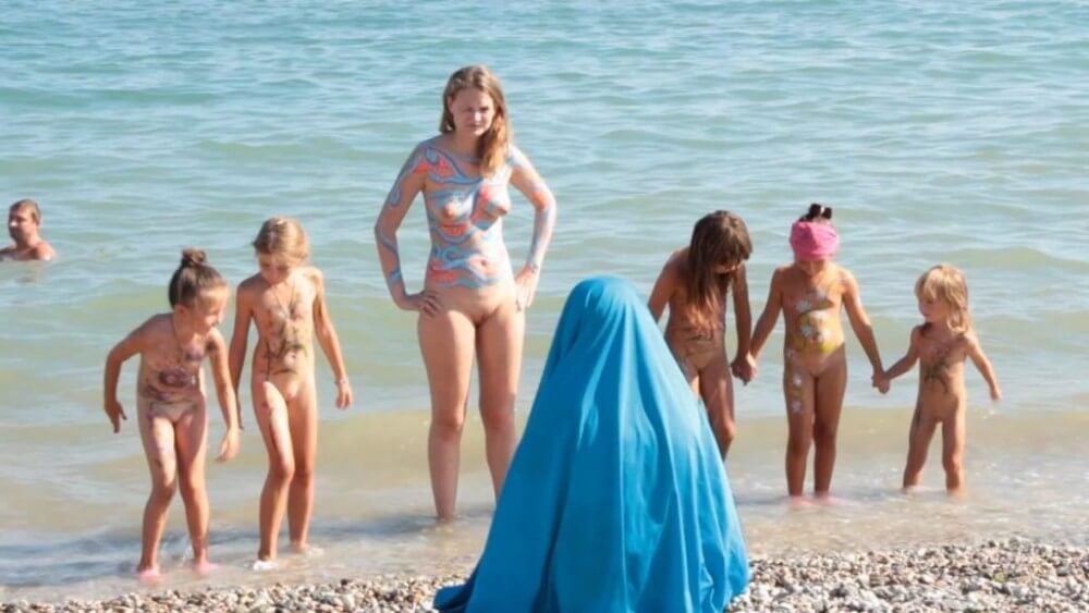Neptune Day Full HD - Freedom of choice is important for anyone who wishes to become a naturist