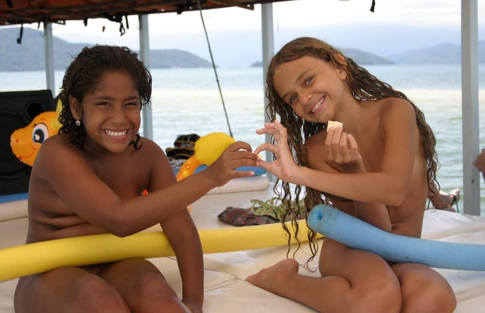 Brazilian Boating Girlfriend pics - Nudism is based on human nature