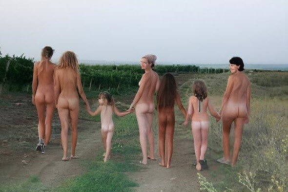 The Vineyard Tour photos - Popularizing nudism among the general public