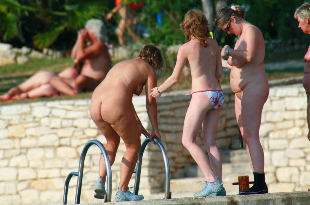 Ula FKK Exploration Family pics - Many beautiful people without clothes