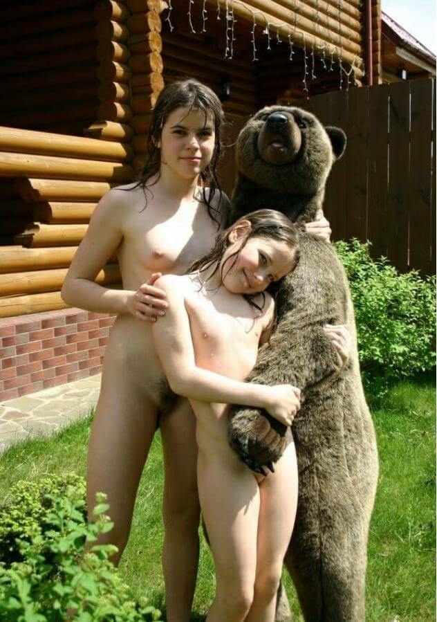 Naturism photo gallery # 57 - Since ancient times, nudity has had a sacred character