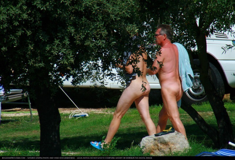 A Quick Swim In The Lake-Avilia Big gallery - Living in harmony and tranquility is the primary goal of naturists and nudists
