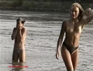 Naturistin: Dirty Girls - Watching naked nudists
