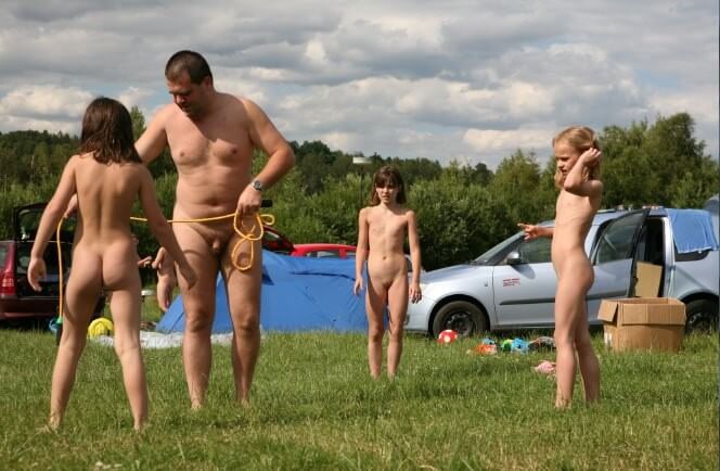 Naturism photo gallery # 38 - Nudity as an expression of natural beauty
