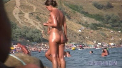 Candid HD Beach adventures Full HD - Nature fills the naked body with energy and inspiration