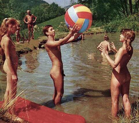 Vintage nudism photos - Such nudist practices help break down prejudices