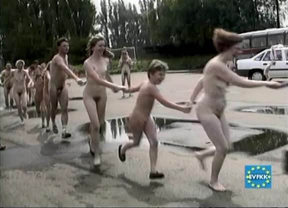 Helios Natura: Tutti-Frutti Nudie - Eurovid FKK - The cult of nudity has not been forgotten